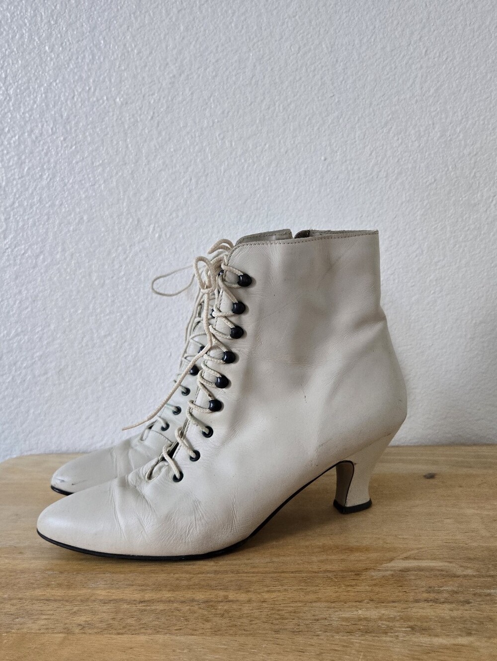 Vintage Edwardian Lace-up Cream Lrather Granny Boots Size 10 Kitten Heel Retro